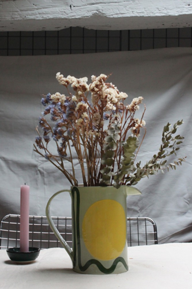 Piche en céramique de couleur menthe jaune et verte fabriquée de façon artisanale en France