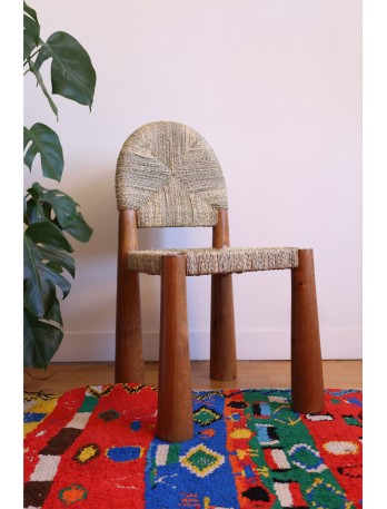 Wood and straw chair handmade in Morocco with a 100% artisanal process.