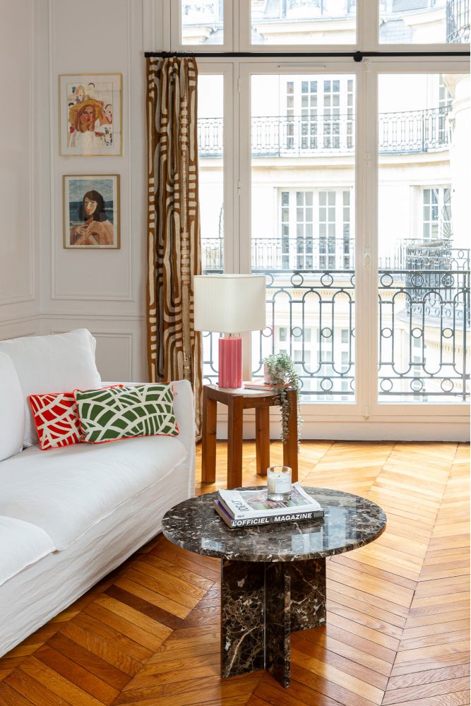 Table basse ronde en marbre marron