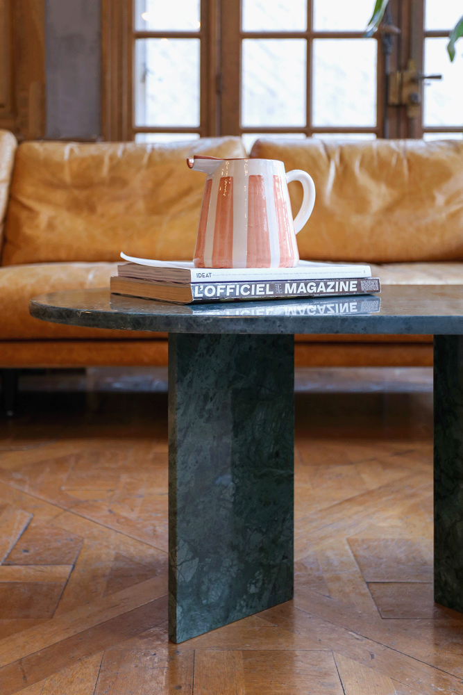 Lage salontafel van groen marmer